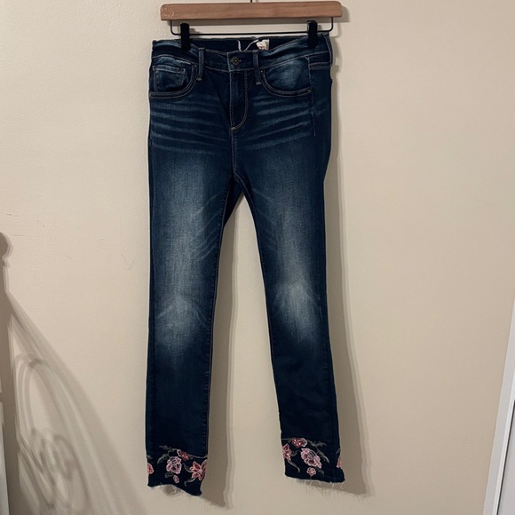 DRIFTWOOD Denim - Driftwood Colette Embroidered Floral Straight Leg Jean